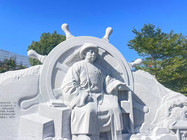 旗山湖侯官历史名人雕塑