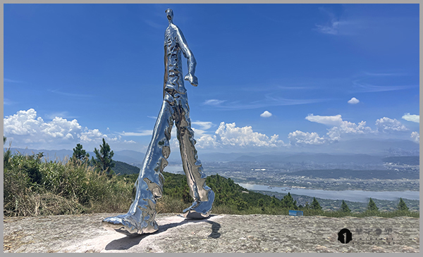 五虎山不锈钢景观雕塑