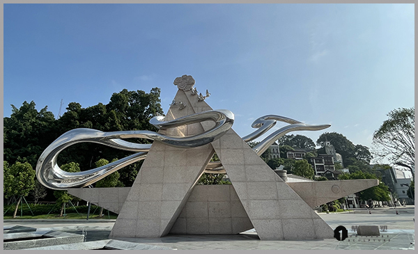 马尾船政历史文化街区不锈钢雕塑《杨帆启航》